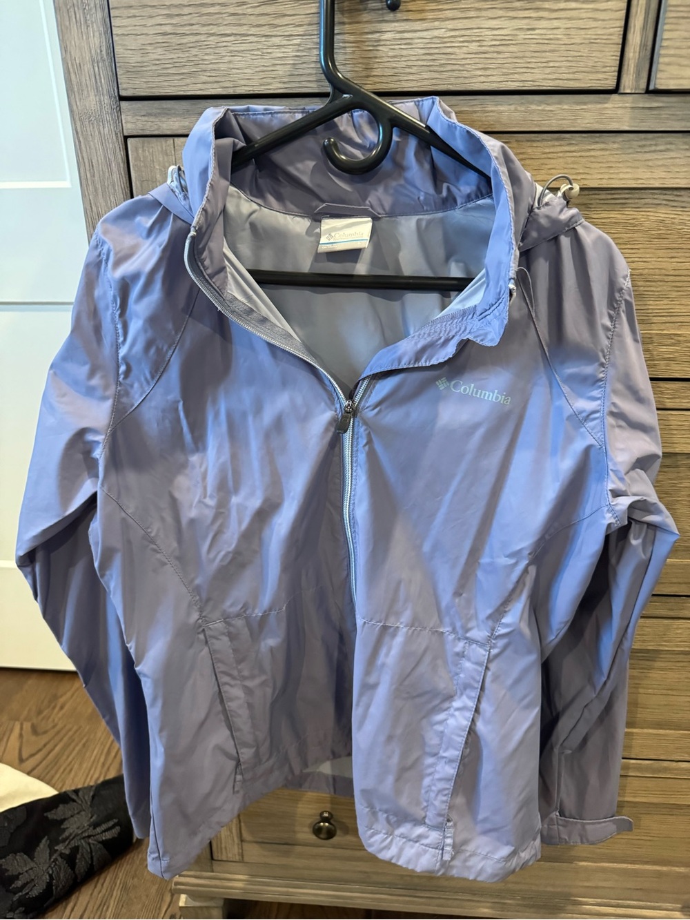 Columbia Women's Lavender Lightweight Hooded Rain Jacket